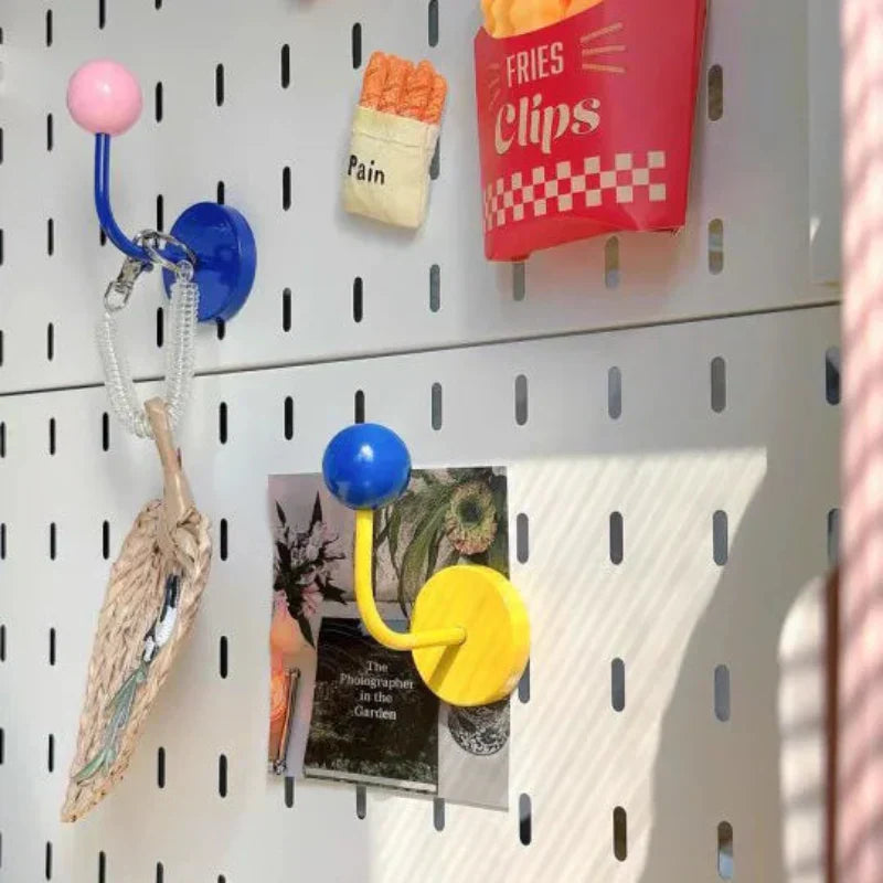 Skorter | Eames Dot Color Rush Hook Magnet