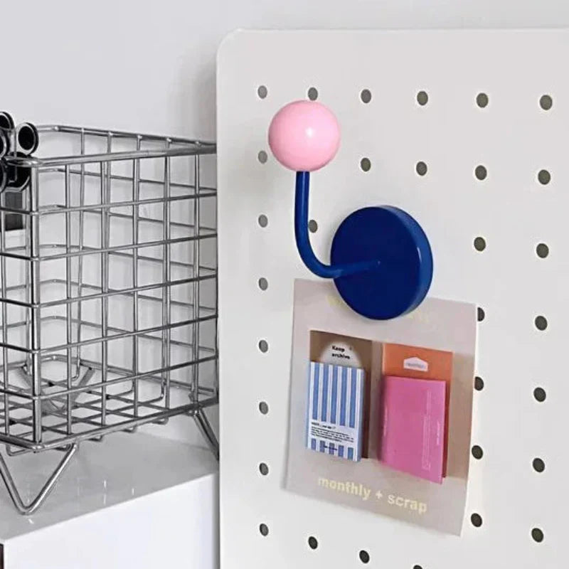 Skorter | Eames Dot Color Rush Hook Magnet
