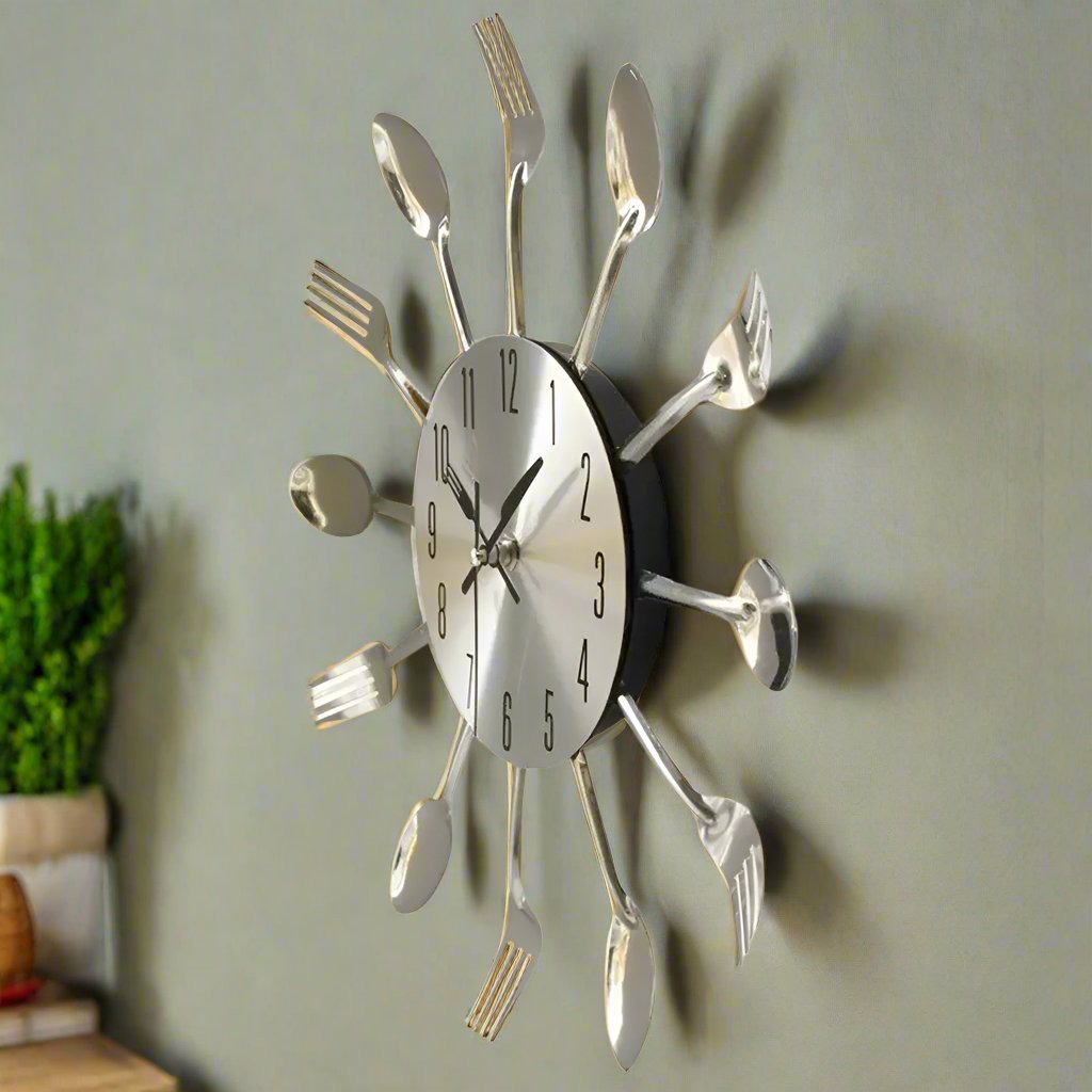 Skorter | Bestek Design Wall Clock - Stylish - Functional - Perfect for Kitchen