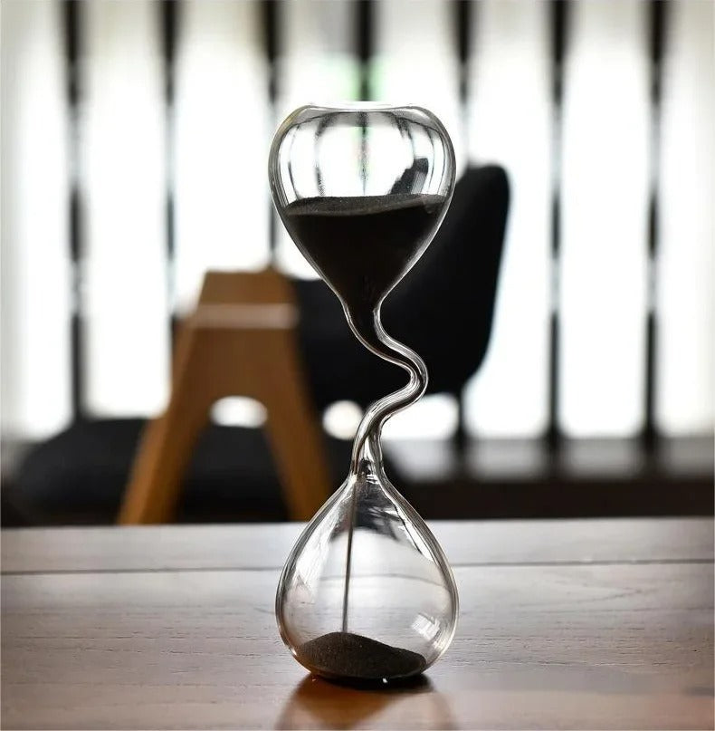 Skorter | Curvy Black Hourglass | Glass