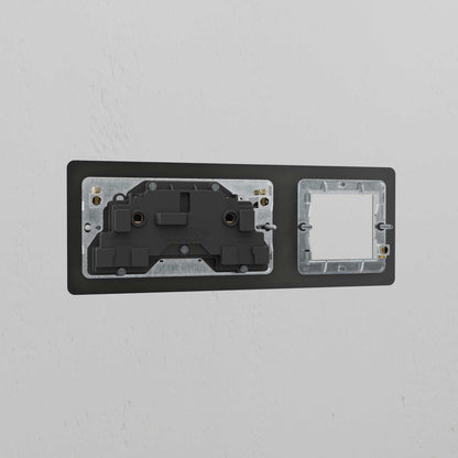 Skorter | 1G 50mm Module & Double Socket UK Plate - Bronze Black