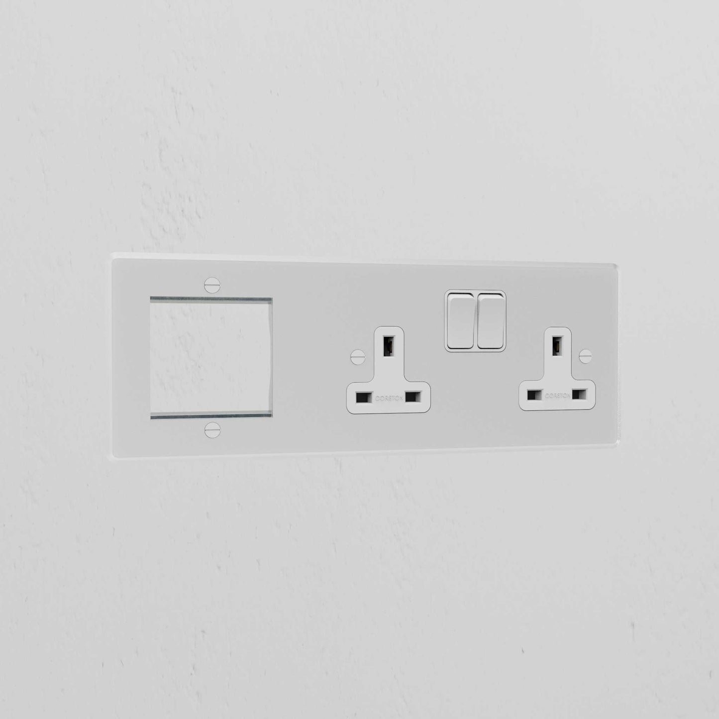 Skorter | 1G 50mm Module & Double Socket UK Plate - Clear White