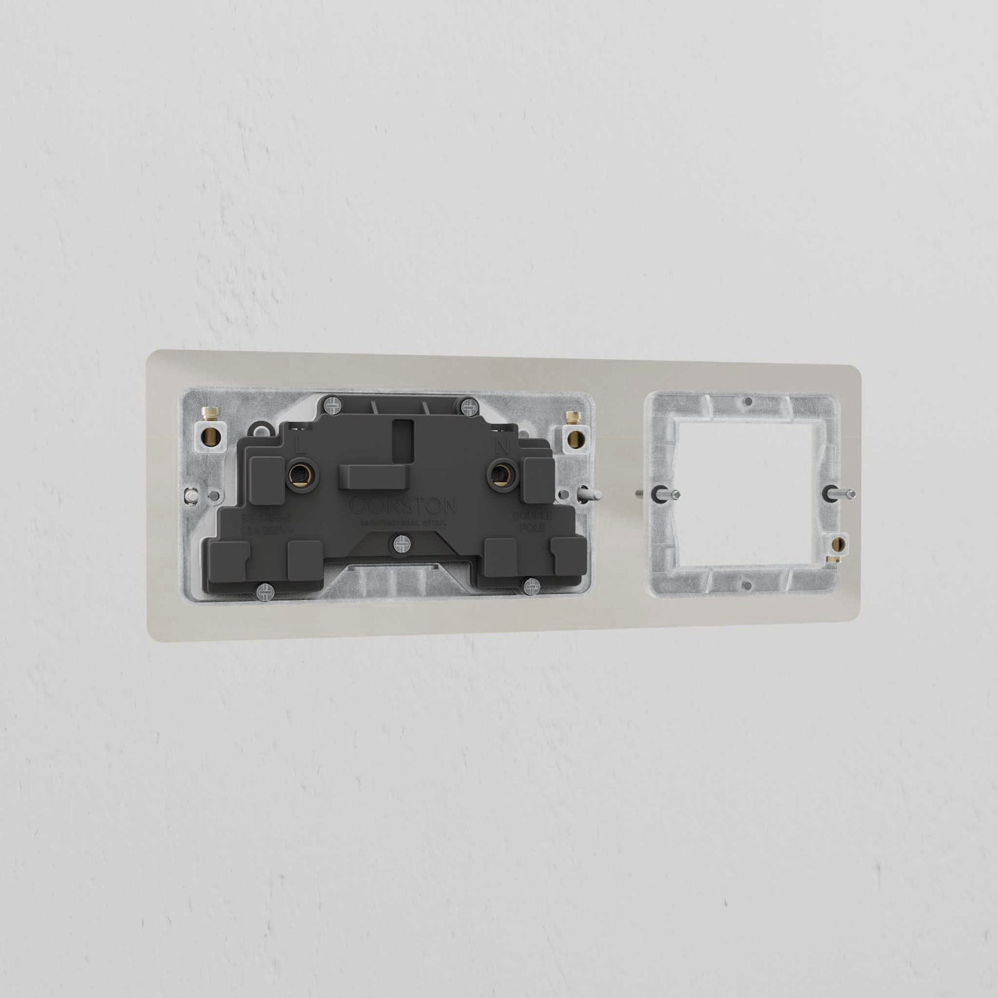 Skorter | 1G 50mm Module & Double Socket UK Plate - Polished Nickel Black