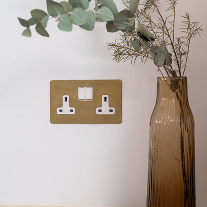 Skorter | Double Contact UK - Antique Brass White