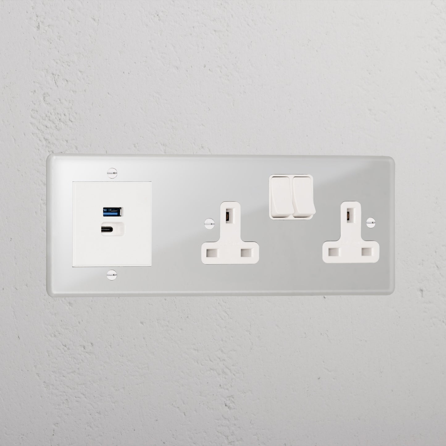 Skorter | Double Outlet + USB A+C Fast Charging - Clear White
