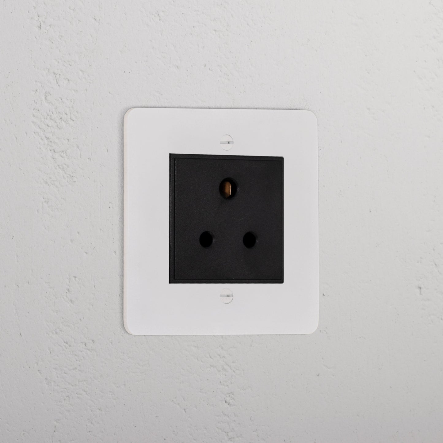 Skorter | 5A light switch - paintable black