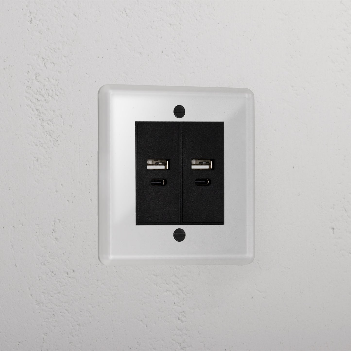 Skorter | 2x USB A+C Outlet - Clear Black