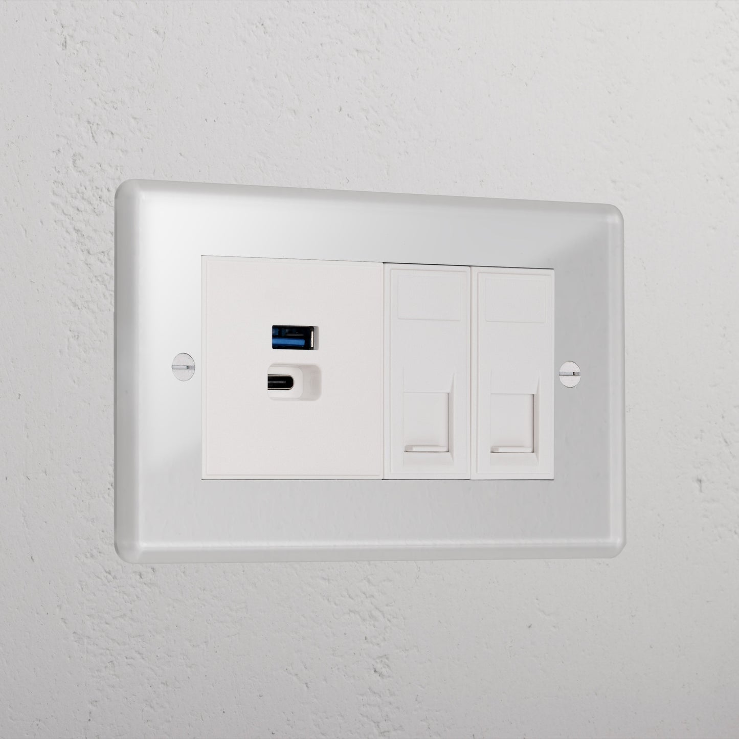 Skorter | 2x CAT6 + USB A+C Fast charging outlet - Clear White