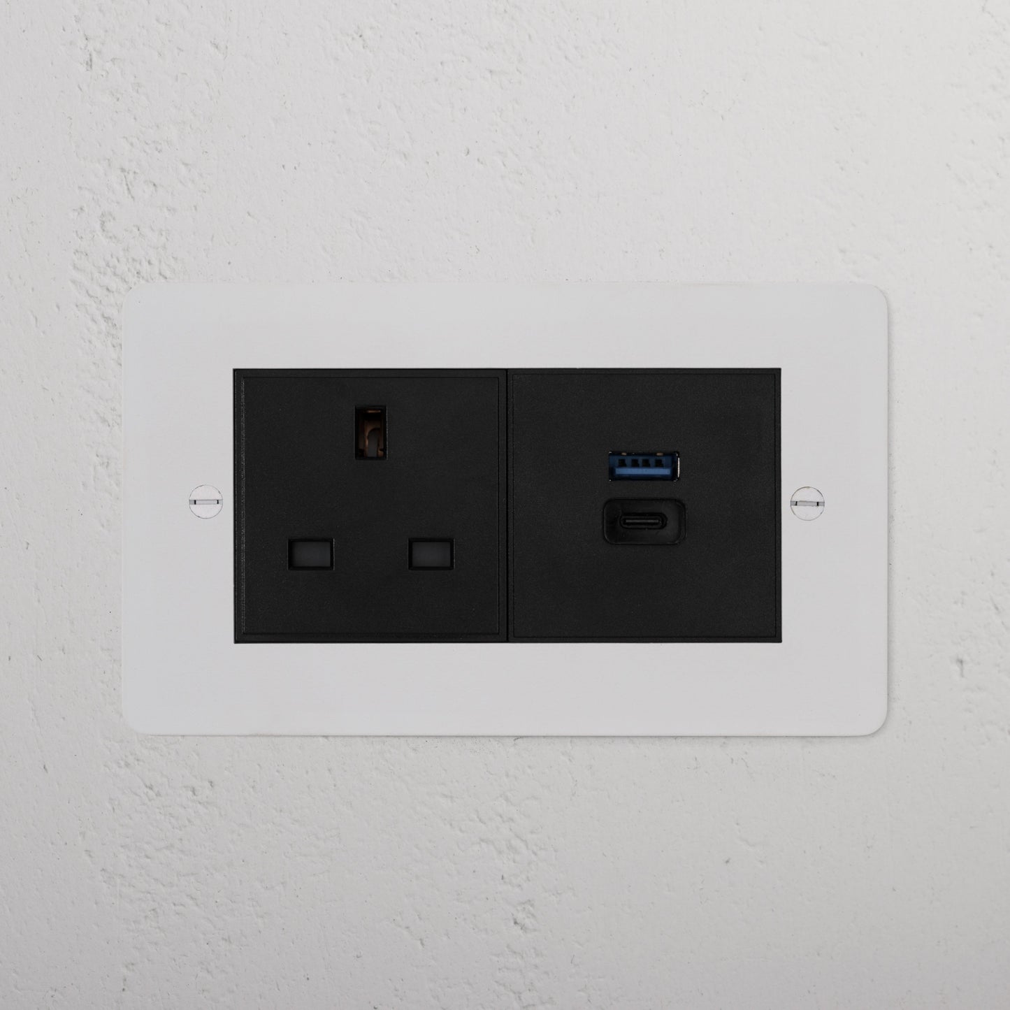 Skorter | 13A Socket + USB A+C Fast Charging - Malbar Black