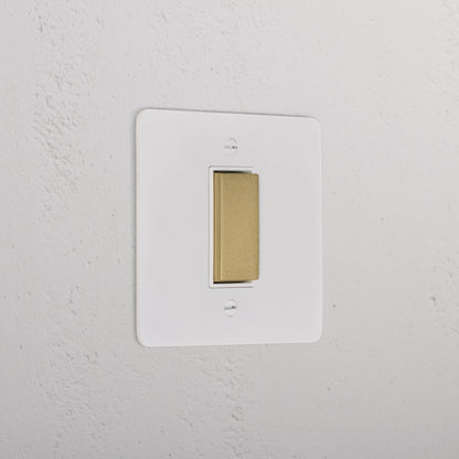 Skorter | 1G Center Retroactive Toggle Switch - Malbar Antique Brass White