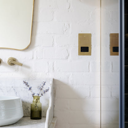 Skorter | Barber hole - Antique Brass Black