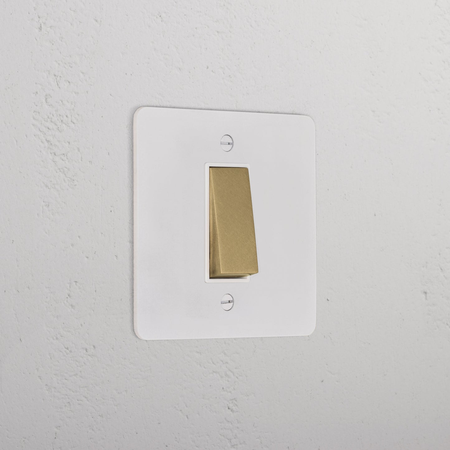 Skorter | 1G Two Way Rocker Switch - Malbar Antique Brass White