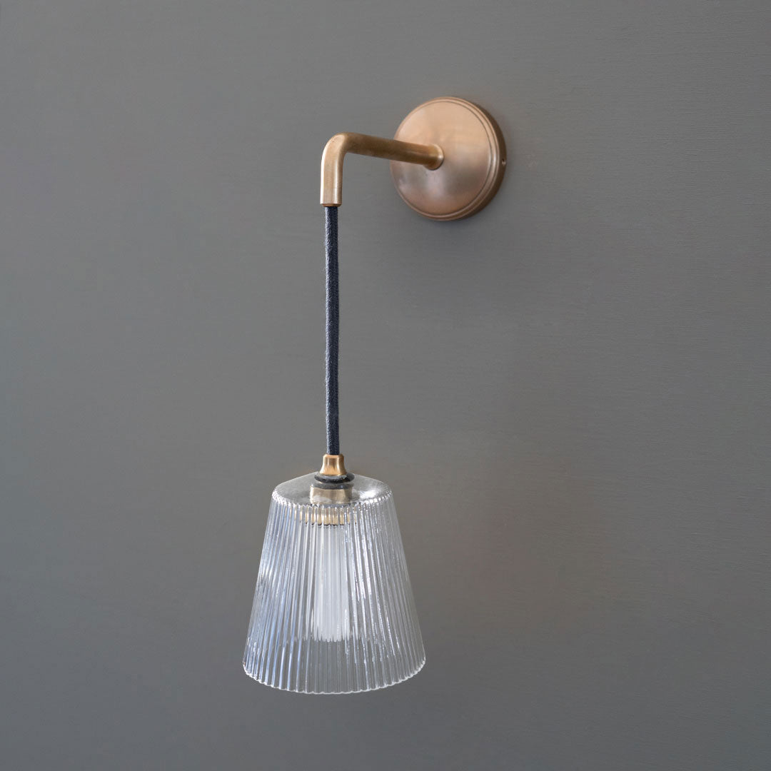 Skorter | Richmond Small Hanging Wall Lamp Ribbed Glass - Antique Brass