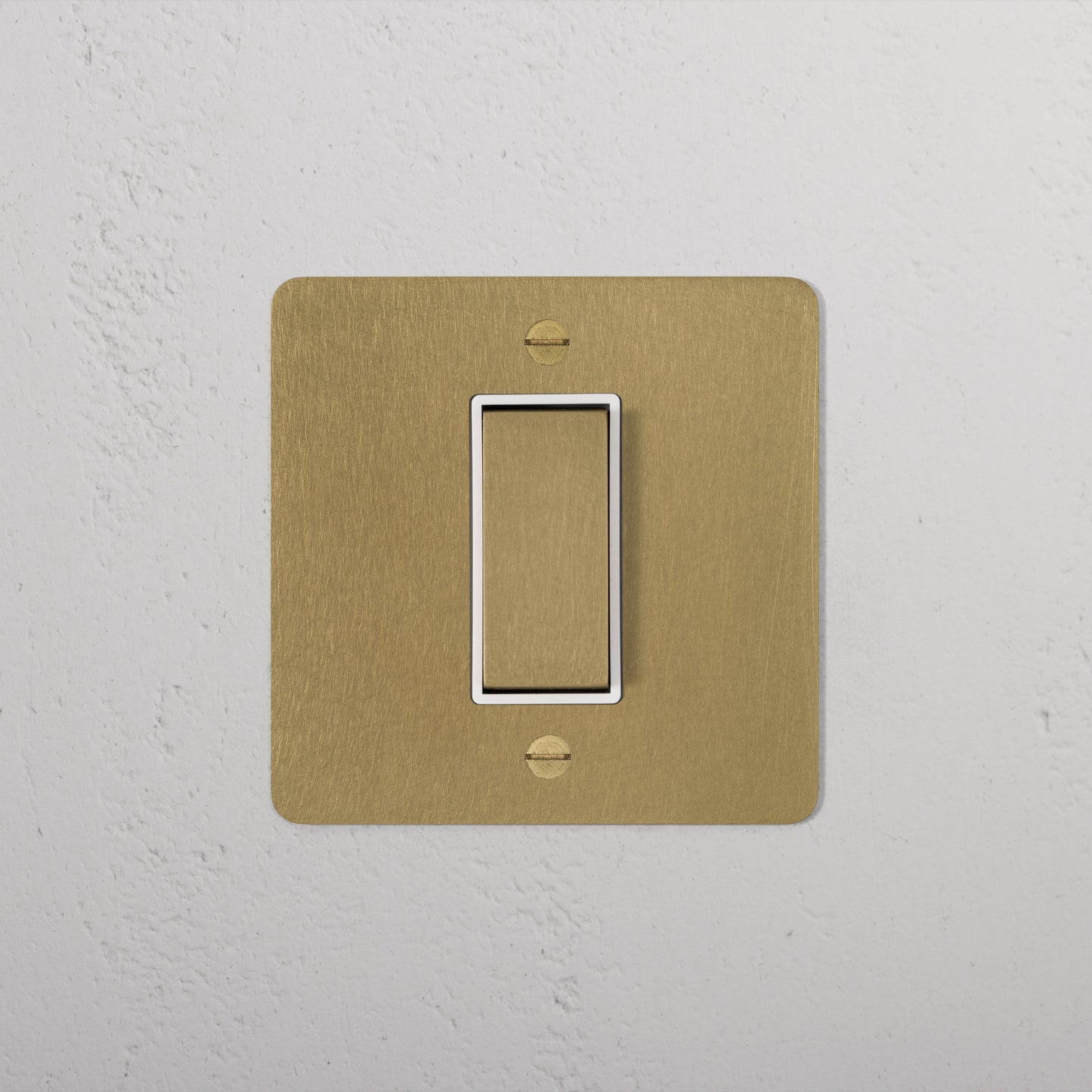 Skorter | 1G Center Retractive Rocker Switch - Antique Brass White