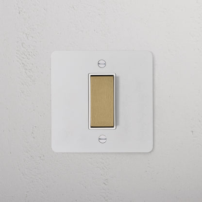 Skorter | 1G Center Retroactive Toggle Switch - Malbar Antique Brass White