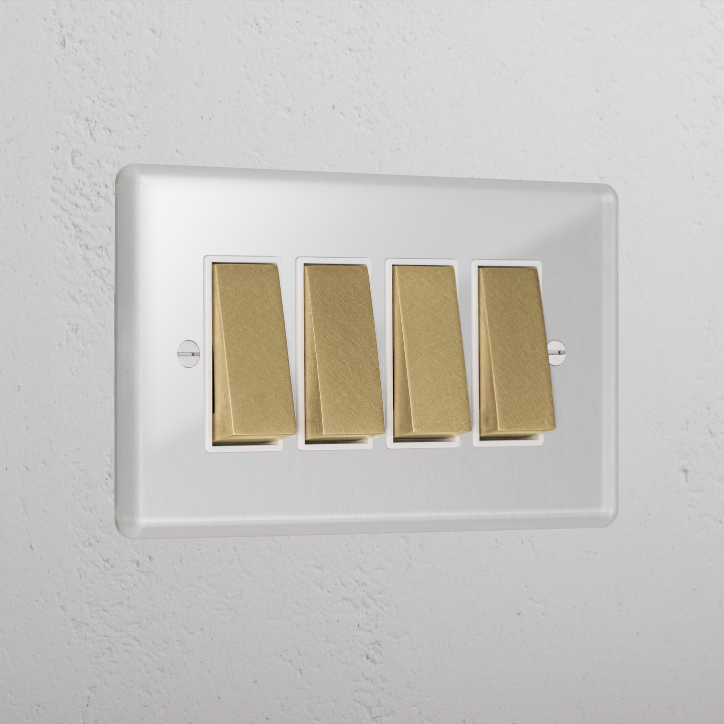 Skorter | 4G Two Way Rocker Switch - Clear Antique Brass White