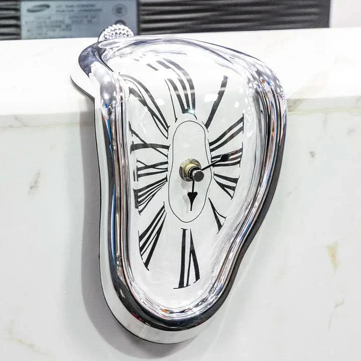 Skorter | Cali - Surrealistic dripping wall clock