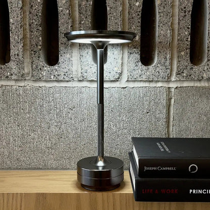 Skorter | Metallic Wireless Table Lamp
