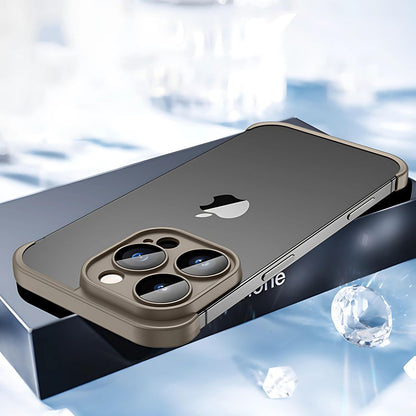 Skorter | ArmorEdge Max – Robust iPhone Protective Case with Raised Edges