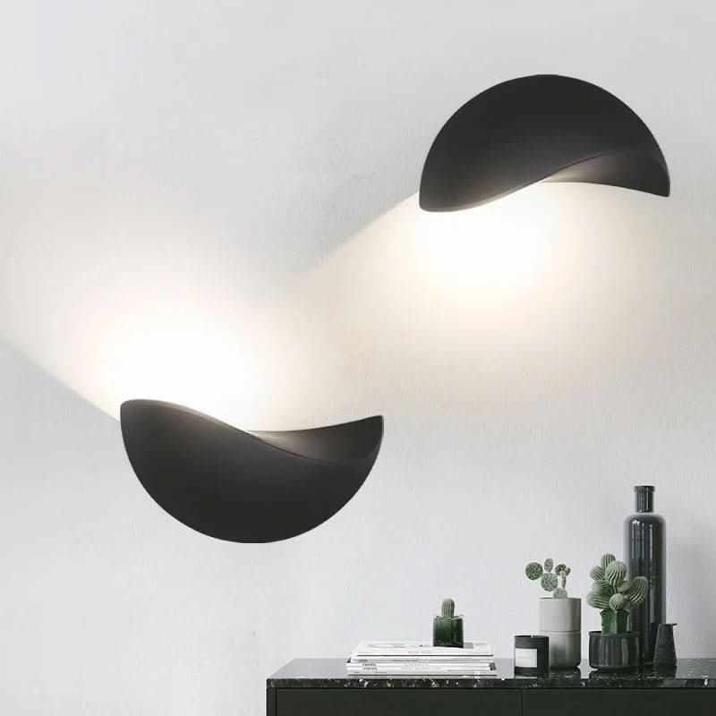 Skorter | Minimalist Half-Round LED Wall Light – Modern Indoor/Outdoor Lamp