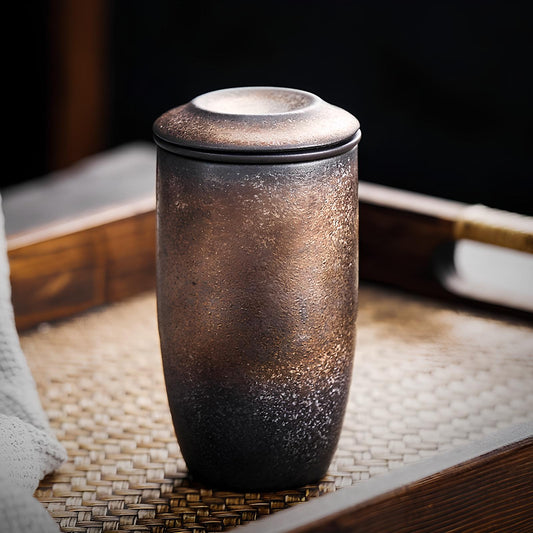 Skorter in ceramic with infuser and lid