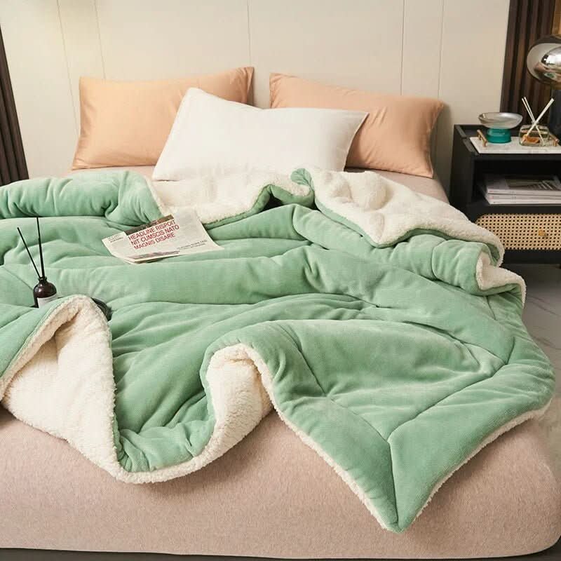 Skorter | Reversible Sherpa Fleece Blanket for Bed and Sofa