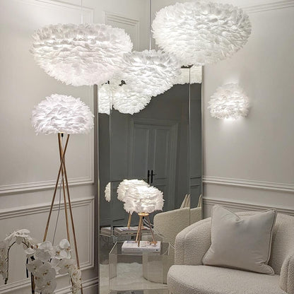 Skorter | Natasha White Feather Wall Lamp
