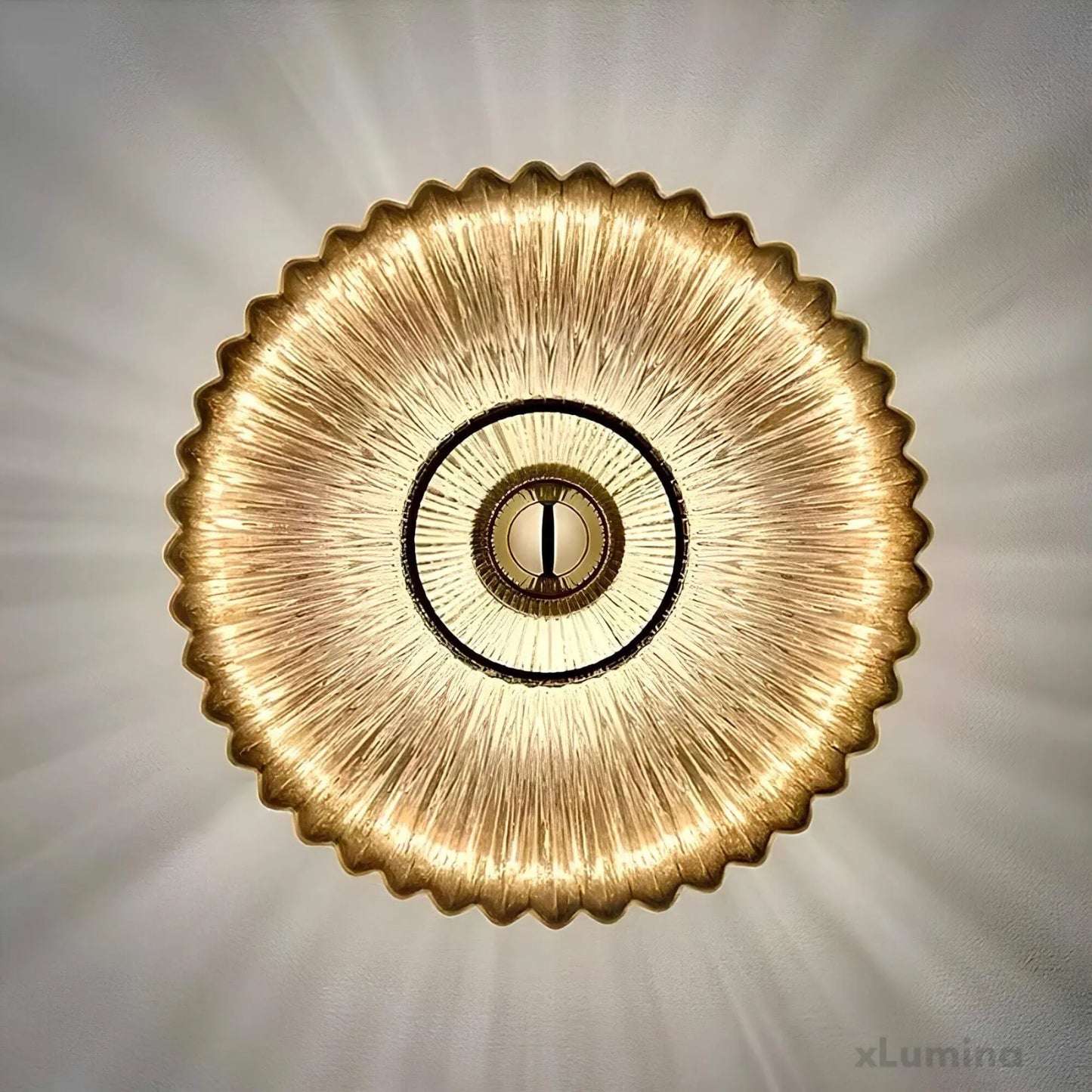 Skorter | – Vägglampa i glas med vågigt ljus