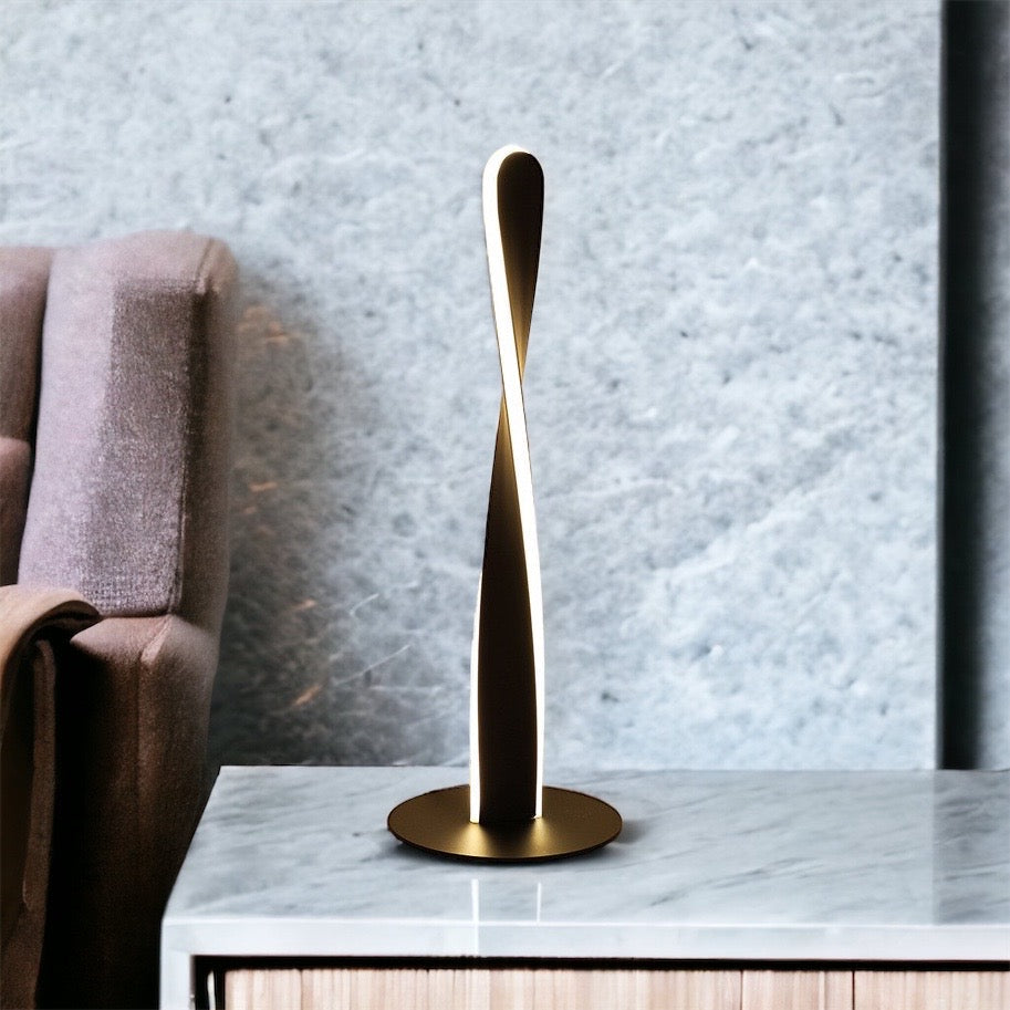 Skorter | DimLume – Aluminum Desk Lamp with Flexible Dimming Function