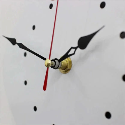 Skorter | Nordic Cat | Swinging Wall Clock