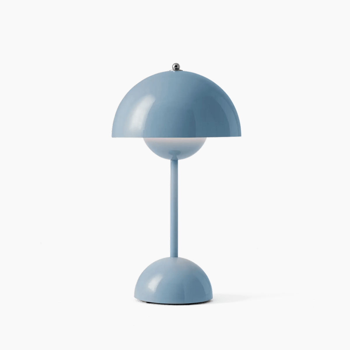 Skorter | Add a touch of retro charm to your home with this lamp