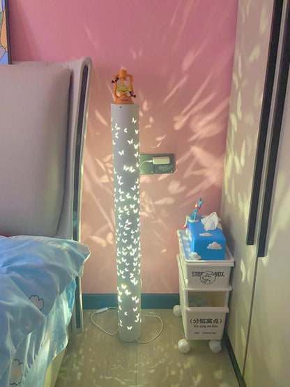 Norfried Column Floor Lamp - SKØRTER