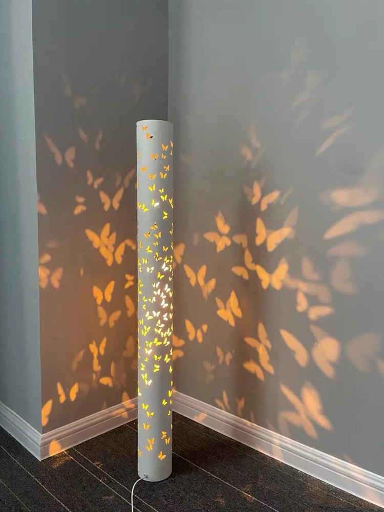 Norfried Column Floor Lamp - SKØRTER