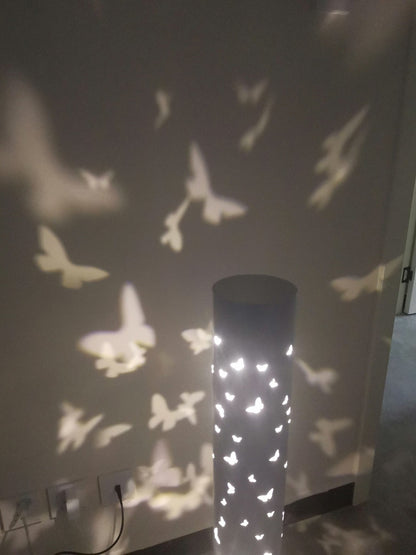 Norfried Column Floor Lamp - SKØRTER