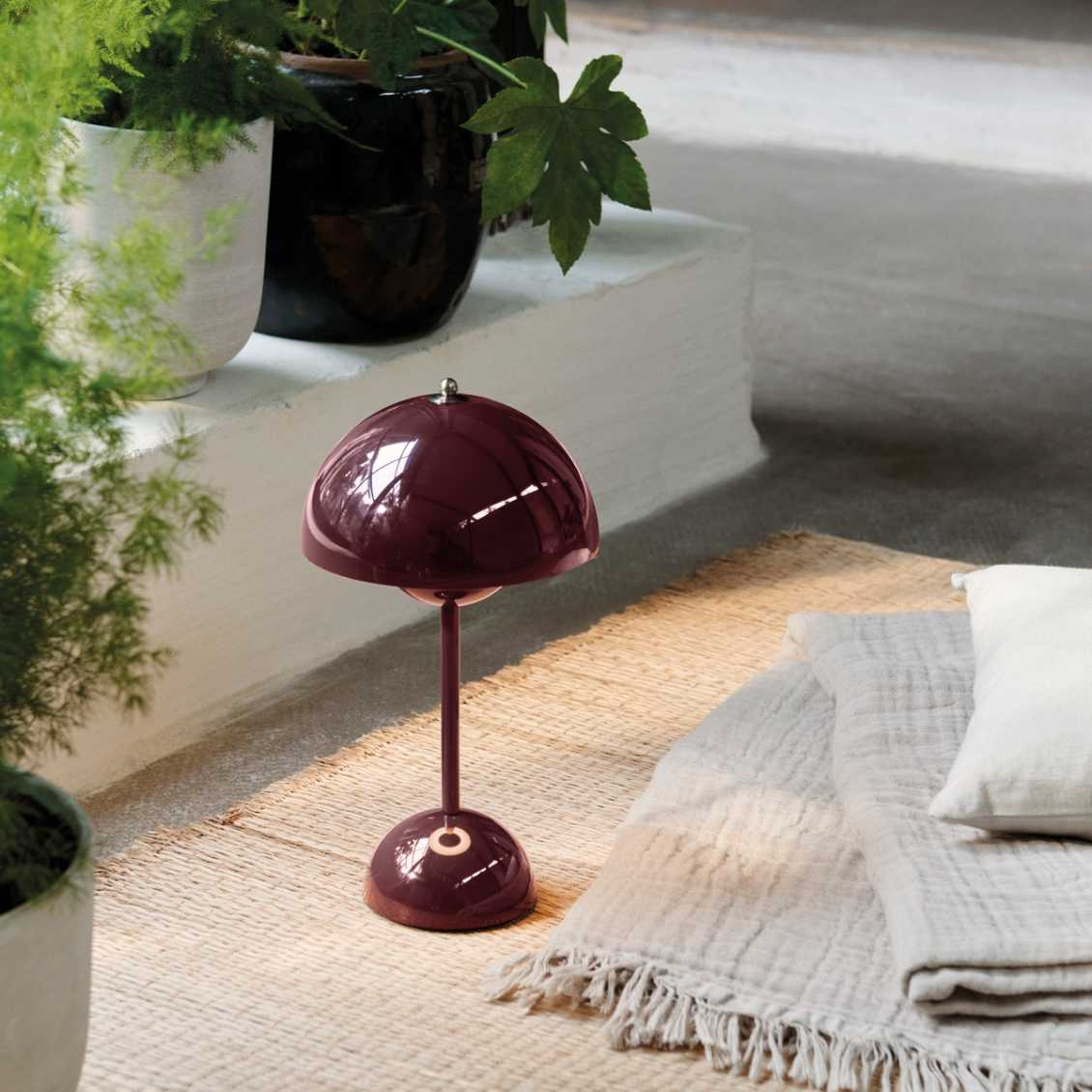 Skorter | SolarFlare - LED table lamp for a cozy interior