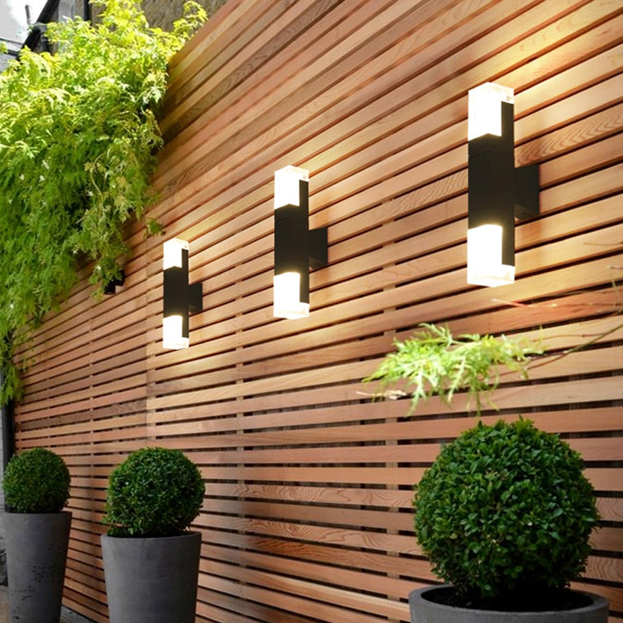 Skorter | SensaGuard Wall Lamp