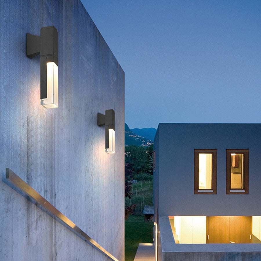 Skorter | SensaGuard Wall Lamp