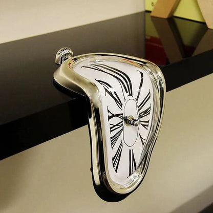 Skorter | Cali - Surrealistic dripping wall clock