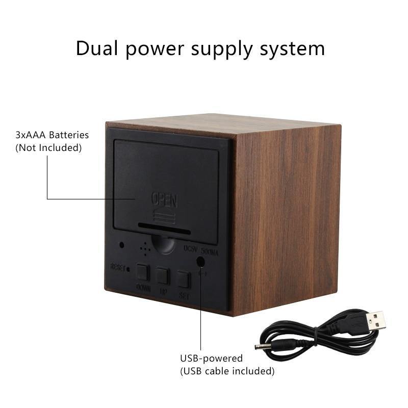 Skorter | LED-väckarklocka i träkubform