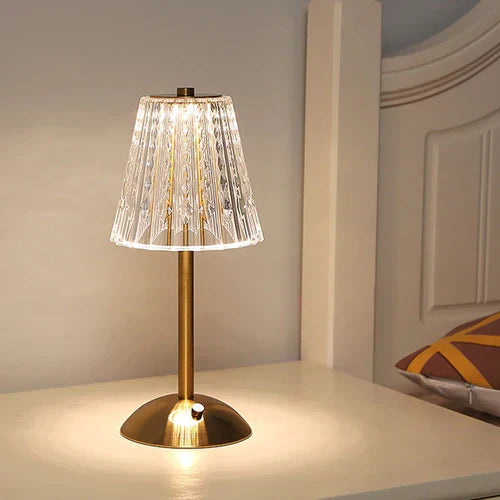 Skorter | – Gold crystal table lamp