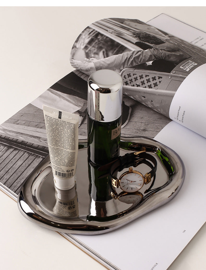 Skorter | Cookies & chrome-plated ceramic tray and bowl