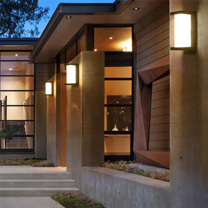 Skorter | Vertical LED Outdoor Light