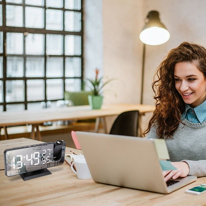 Skorter | Projector Alarm Clock with Radio Function