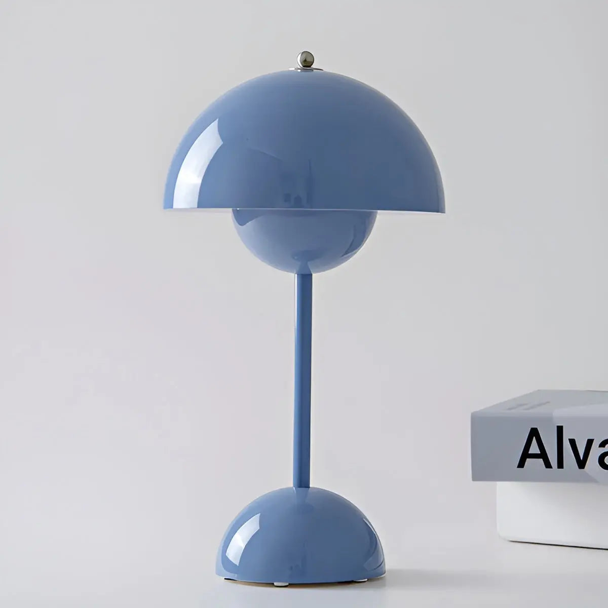Skorter | NordicNest Scandinavian Table Lamp