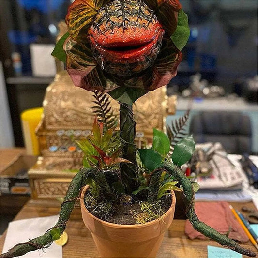 Realistic Piranha Plant Garden Decor - SKØRTER