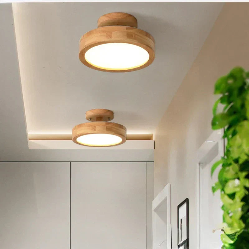 Skorter | Round Wooden Scandinavian Ceiling Lamp - NordicLuxe