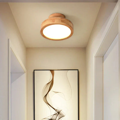 Skorter | Round Wooden Scandinavian Ceiling Lamp - NordicLuxe