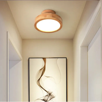 Skorter | Round Wooden Scandinavian Ceiling Lamp - NordicLuxe