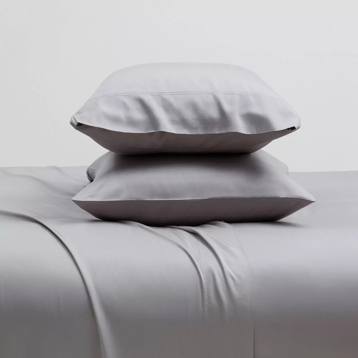 Skorter | 4-piece set: Kathy Ireland 300 thread count 100% bamboo sheet set