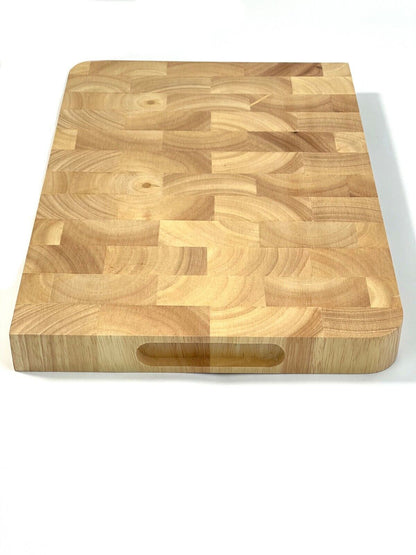 Skorter | CookCore Solid Wooden Cutting Board – With Juice Groove and Non-slip